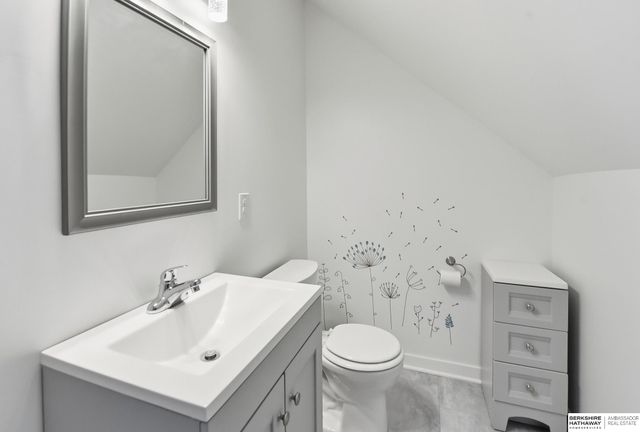 4129 S 36th Street, Omaha, NE 68107