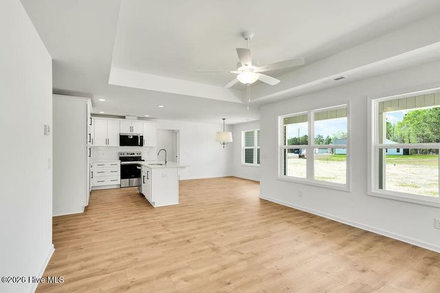 100 Eddie Drive, Burgaw, NC 28425