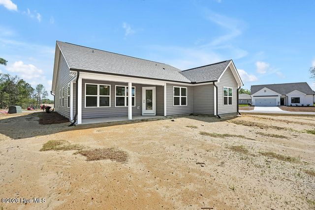 100 Eddie Drive, Burgaw, NC 28425