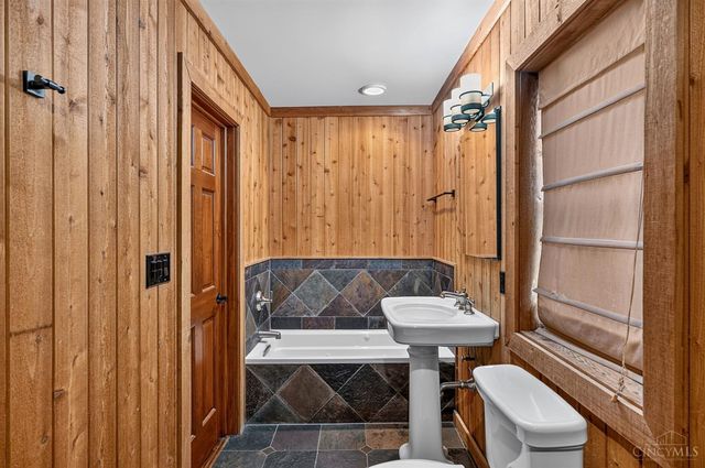 3908 S Jefferson Avenue, Norwood, OH 45212