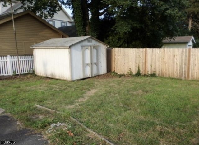 37 Benson St, Bloomfield Twp., NJ 07003