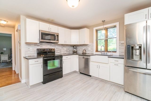 46 Conlyn Avenue, Franklin, MA 02038
