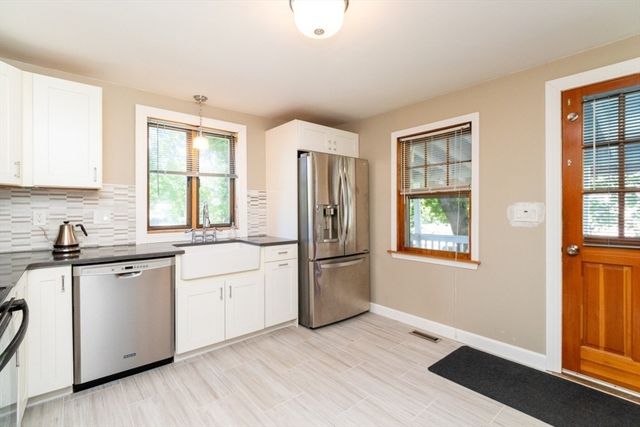 46 Conlyn Avenue, Franklin, MA 02038