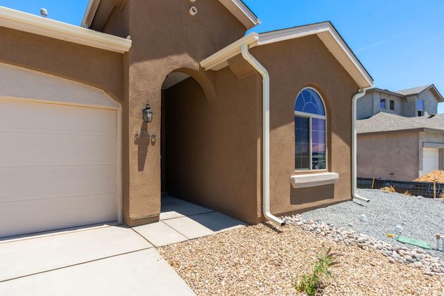 3730 Santa Fe Trail SW, Los Lunas, NM 87031