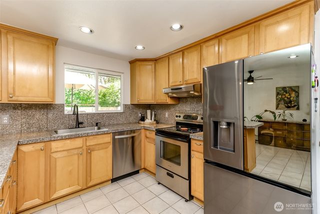20808 SE 271st Street, Covington, WA 98042