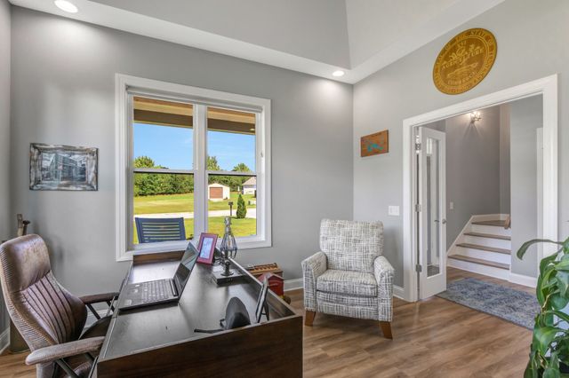 155 Cypress Point Dr, Winchester, TN 37398