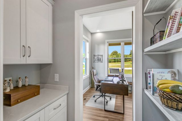 155 Cypress Point Dr, Winchester, TN 37398