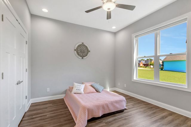 155 Cypress Point Dr, Winchester, TN 37398