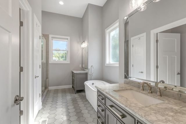 155 Cypress Point Dr, Winchester, TN 37398