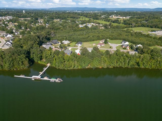 155 Cypress Point Dr, Winchester, TN 37398