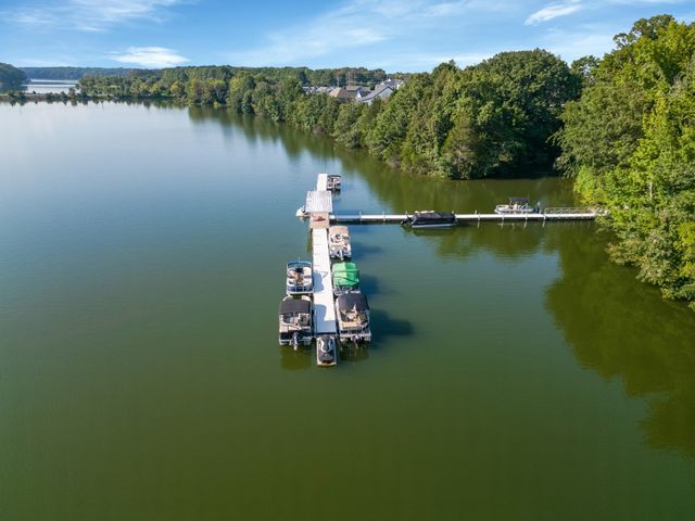 155 Cypress Point Dr, Winchester, TN 37398