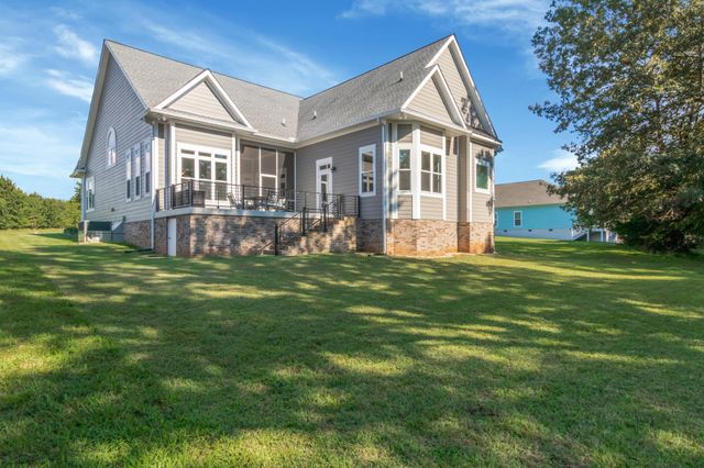 155 Cypress Point Dr, Winchester, TN 37398