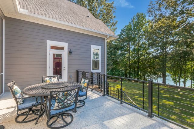 155 Cypress Point Dr, Winchester, TN 37398