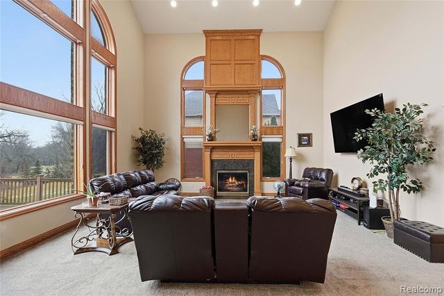 55733 Whitney Court, Shelby Twp, MI 48315