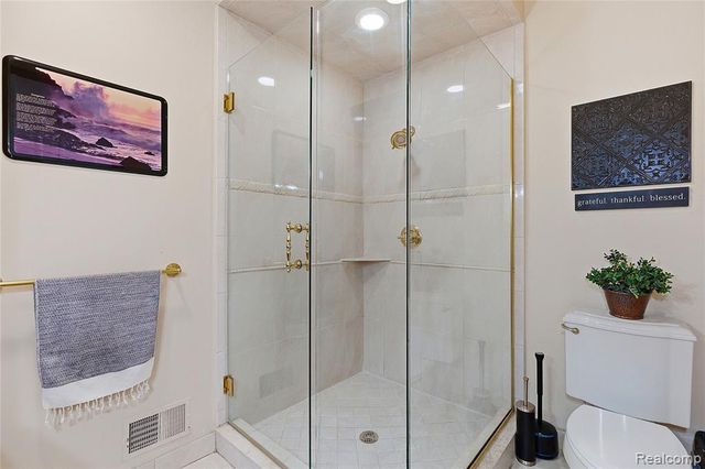 55733 Whitney Court, Shelby Twp, MI 48315