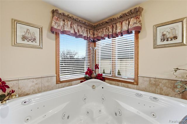 55733 Whitney Court, Shelby Twp, MI 48315