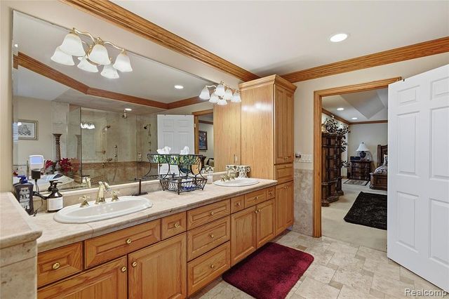 55733 Whitney Court, Shelby Twp, MI 48315