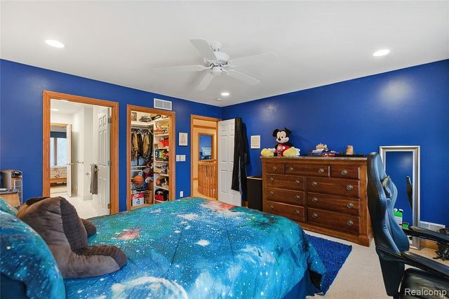 55733 Whitney Court, Shelby Twp, MI 48315