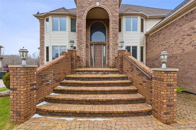 55733 Whitney Court, Shelby Twp, MI 48315