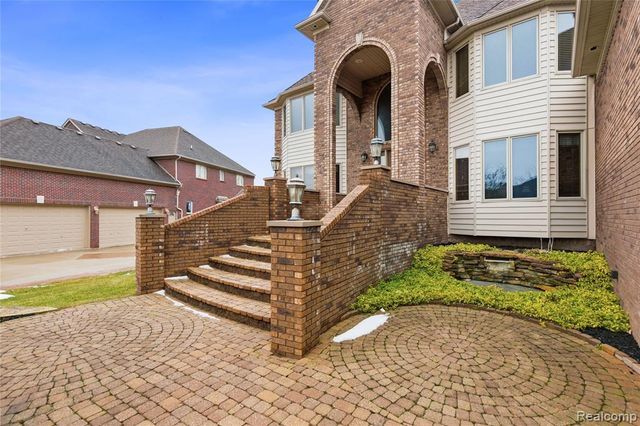 55733 Whitney Court, Shelby Twp, MI 48315