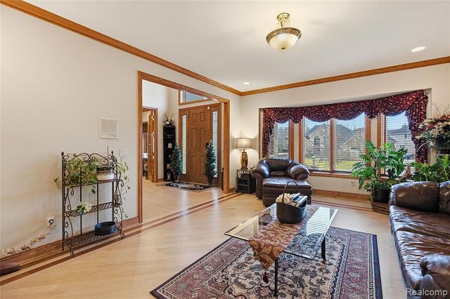 55733 Whitney Court, Shelby Twp, MI 48315