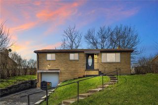 811 Westbury Rd, N Versailles, PA 15137