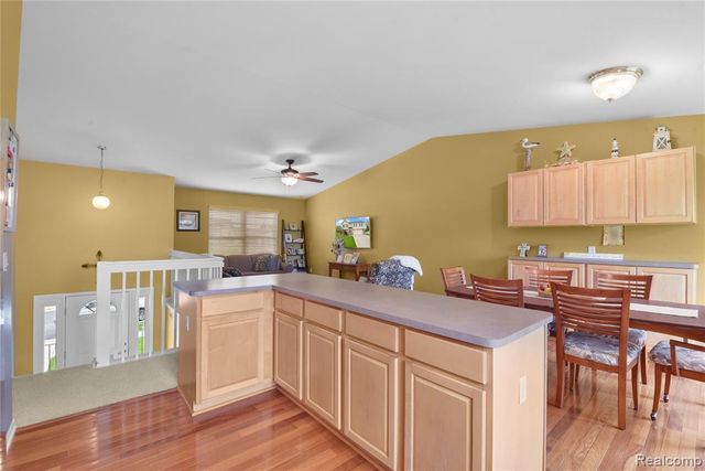 29229 Hunter Court, Trenton, MI 48183