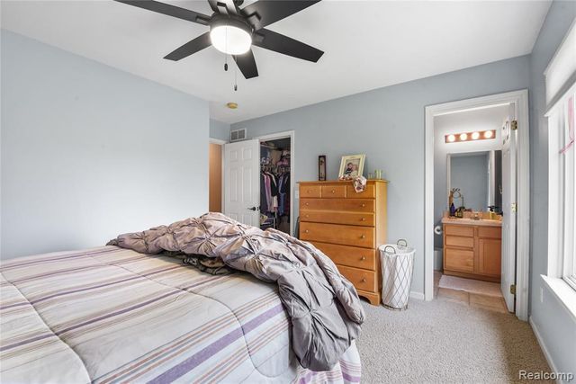29229 Hunter Court, Trenton, MI 48183