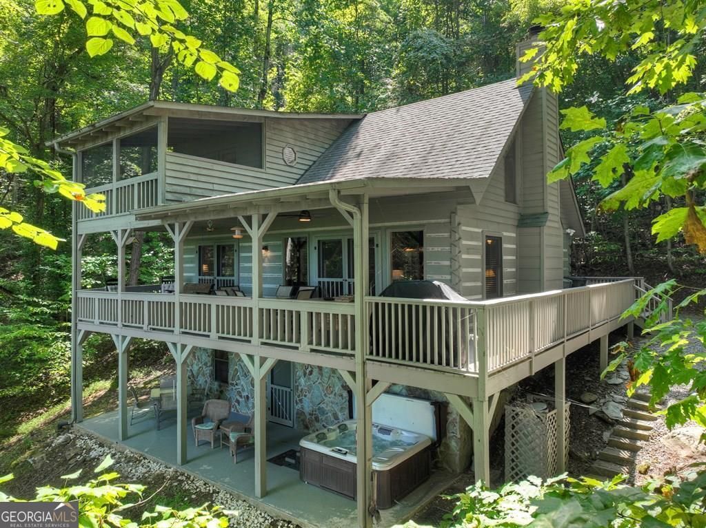 304 Ridge Circle, Blue Ridge, GA 30513