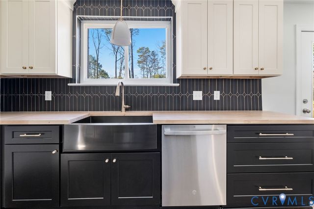 2002 Milbank Rd, Henrico, VA 23229