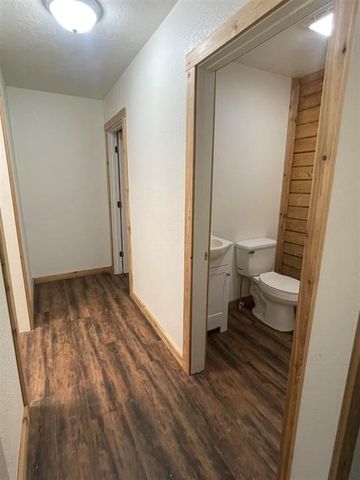 1008 Pinewood Boulevard, Sour Lake, TX 77659
