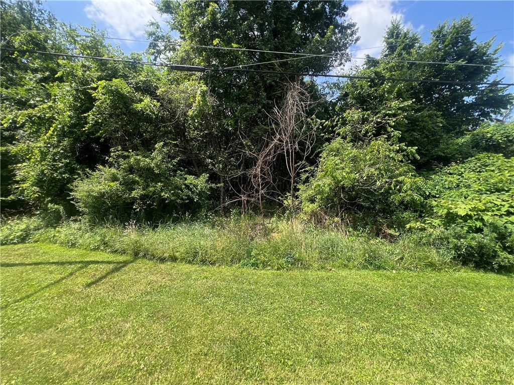 157 Plum St, Plum Boro, PA 15239