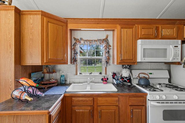 416 Sir Winston Trail, Nekoosa, WI 54457