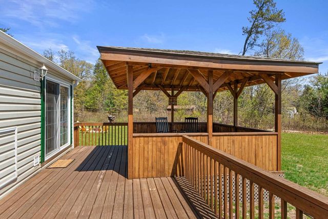 416 Sir Winston Trail, Nekoosa, WI 54457