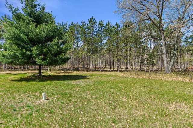 416 Sir Winston Trail, Nekoosa, WI 54457