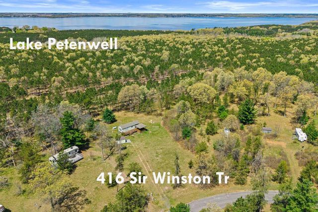 416 Sir Winston Trail, Nekoosa, WI 54457