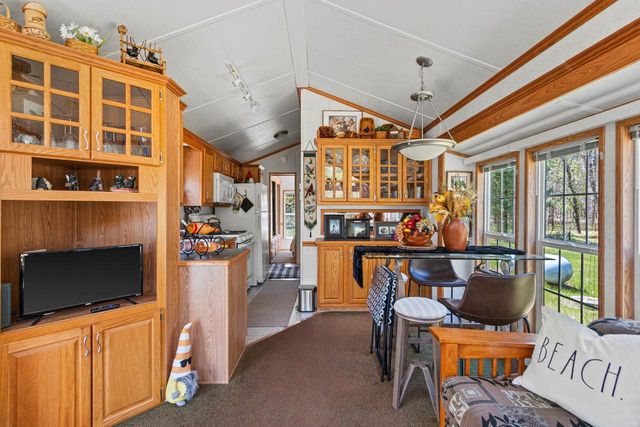 416 Sir Winston Trail, Nekoosa, WI 54457