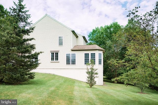 15 RIDINGS WAY, West Chester, PA 19382