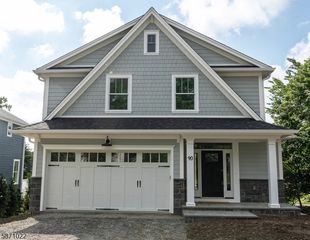 90 Ashwood Ave, Summit City, NJ 07901
