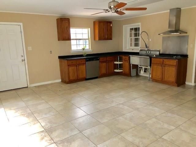6225 Parkwood Drive W, Mobile, AL 36608