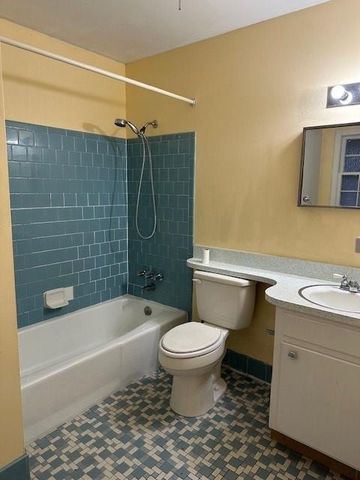 6225 Parkwood Drive W, Mobile, AL 36608