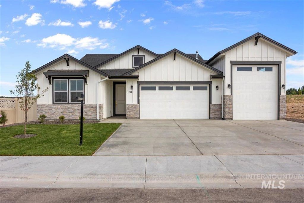 1108 E Exploration Dr, Kuna, ID 83634