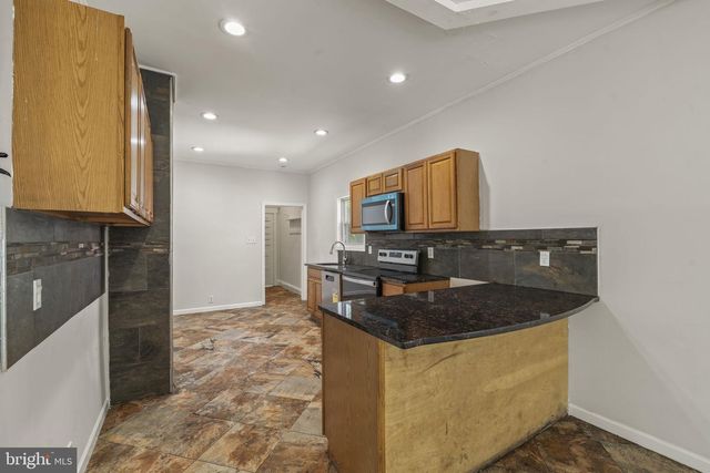 39 MAPLE AVE, Trenton, NJ 08618