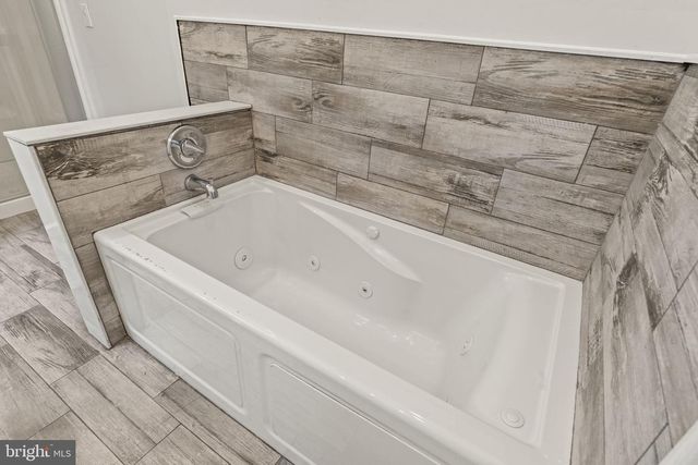 39 MAPLE AVE, Trenton, NJ 08618