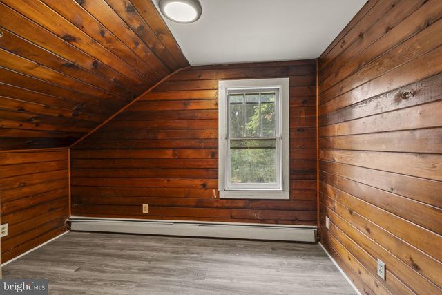 39 MAPLE AVE, Trenton, NJ 08618