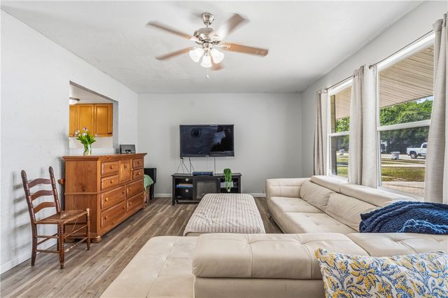 250 20th Avenue SW, Vero Beach, FL 32962