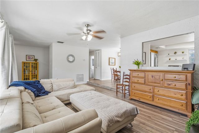 250 20th Avenue SW, Vero Beach, FL 32962
