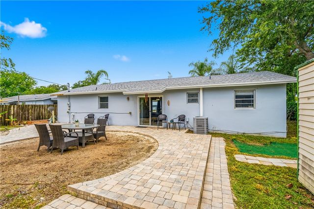 250 20th Avenue SW, Vero Beach, FL 32962