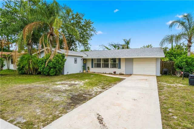 250 20th Avenue SW, Vero Beach, FL 32962