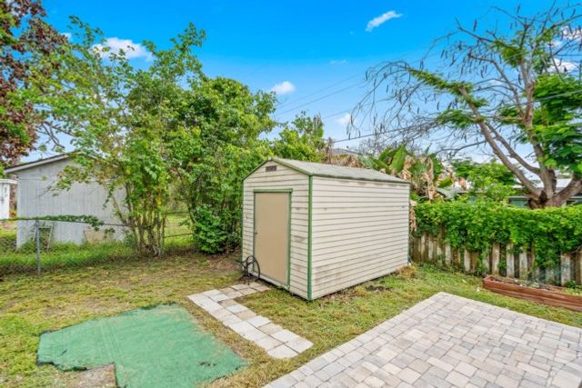 250 20th Avenue SW, Vero Beach, FL 32962